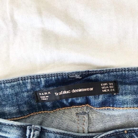 Zara medium wash distressed skinny jeans  Size 2 - Picture 9 of 10